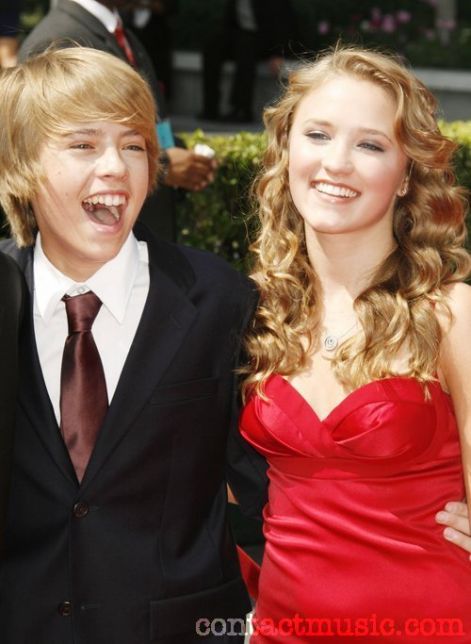 cole_sprouse_emily_osment.jpg